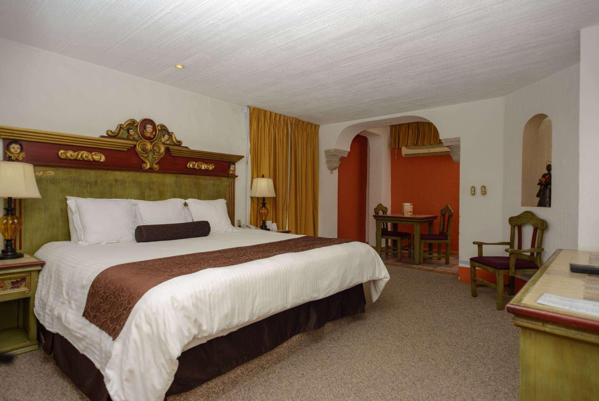 Howard Johnson By Wyndham Morelia Calle Real Exteriér fotografie