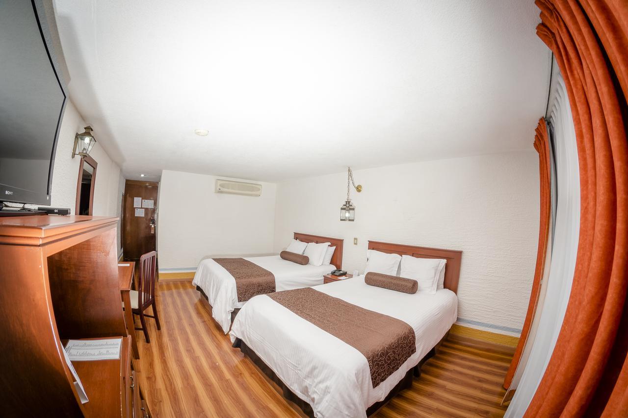 Howard Johnson By Wyndham Morelia Calle Real Exteriér fotografie