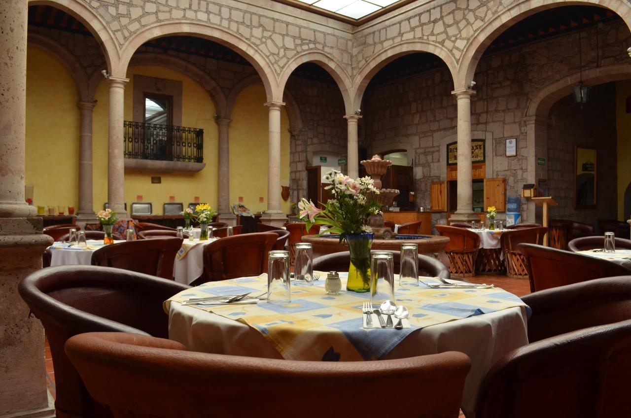 Howard Johnson By Wyndham Morelia Calle Real Exteriér fotografie